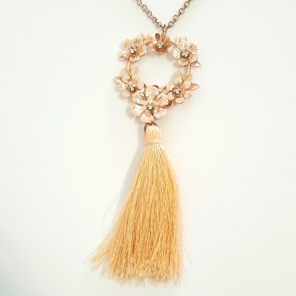 Necklace - Picture 2 of 4